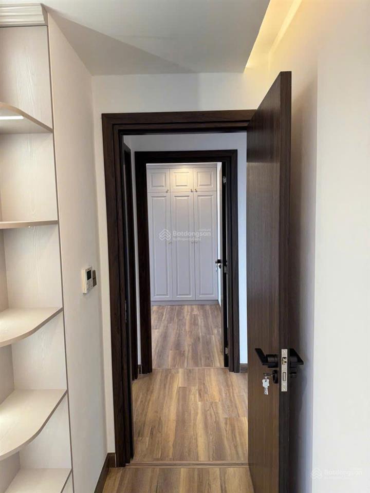 Chính chủ cần bán căn hộ cao cấp the everich 101 m2, 3pn giá 14,8 tỷ lầu cao  view trọn quận 1