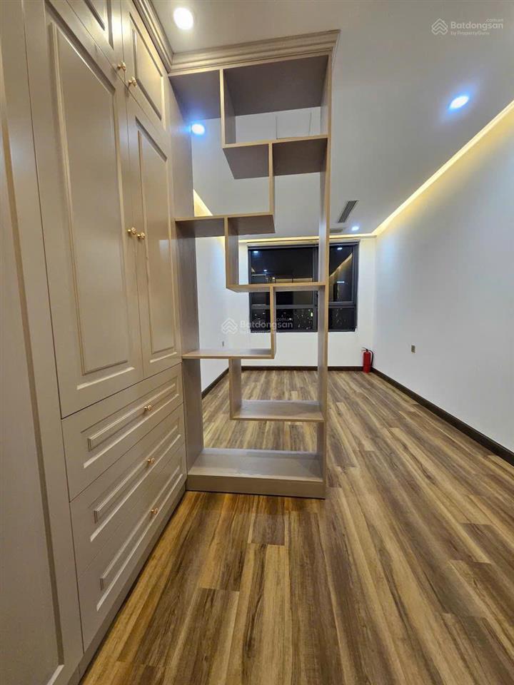 Chính chủ cần bán căn hộ cao cấp the everich 101 m2, 3pn giá 14,8 tỷ lầu cao  view trọn quận 1