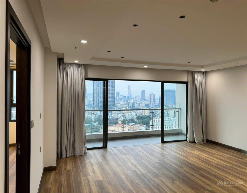 Chính chủ cần bán căn hộ cao cấp the everich 101 m2, 3pn giá 14,8 tỷ lầu cao  view trọn quận 1