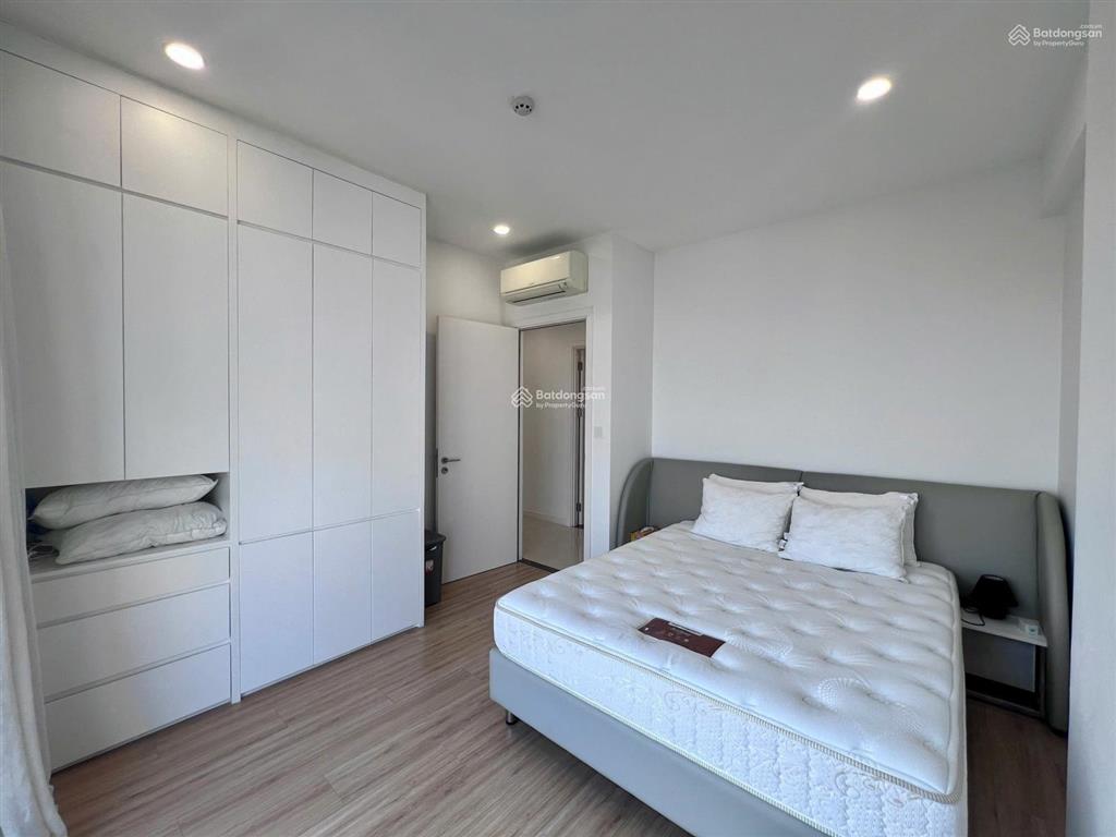 Hot! cho thuê ch 2pn everrich quận 5 lầu cao view đẹp  nhà trống giao liền   0909 053 ***