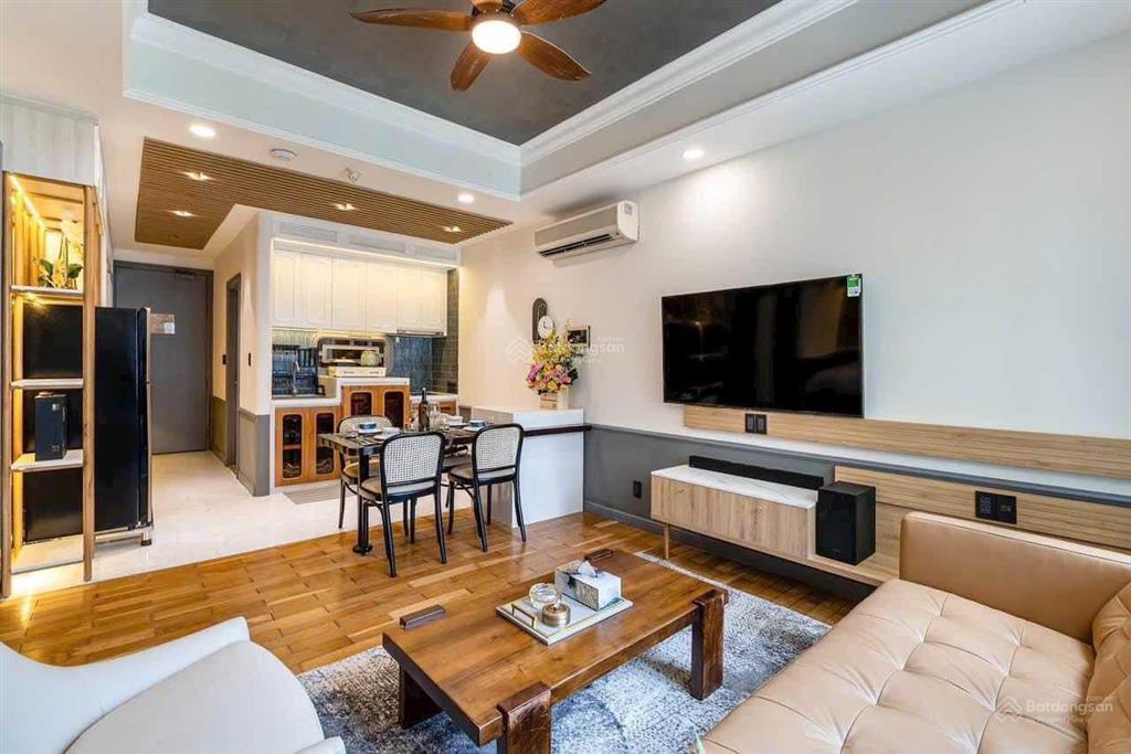Chính chủ bán ch 3pn giá thật 13,5 tỷ, view đẹp lầu cao, nhà thiết kế sang trọng  pkd 0938 031 ***