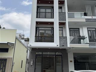 Bán gấp nhà mới 3 lầu có thang máy, có hẻm hông thoáng mát 5x18 giáp khu nam long cần thơ