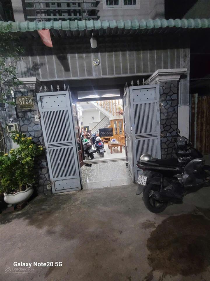 Nhà 4x13m, trần văn mười hóc môn, 1 trệt 2 lầu, hẻm ô tô, đường cao không ngập, giá tốt 3.8 tỷ