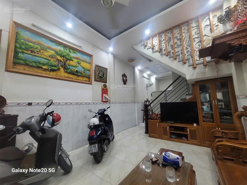 Nhà 4x13m, trần văn mười hóc môn, 1 trệt 2 lầu, hẻm ô tô, đường cao không ngập, giá tốt 3.8 tỷ