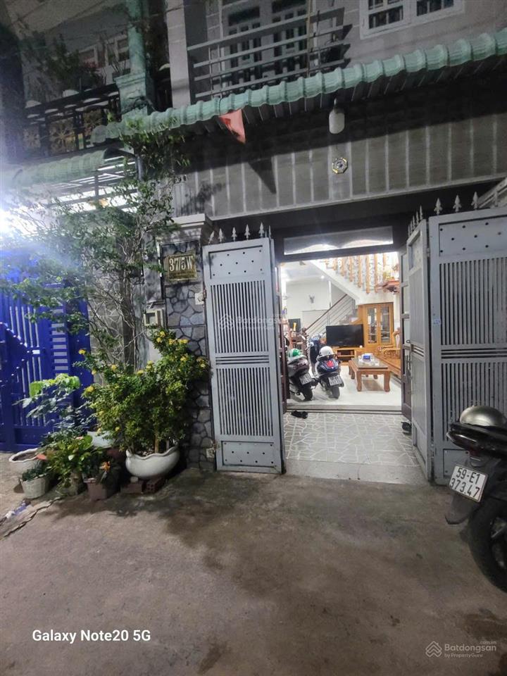 Nhà 4x13m, trần văn mười hóc môn, 1 trệt 2 lầu, hẻm ô tô, đường cao không ngập, giá tốt 3.8 tỷ