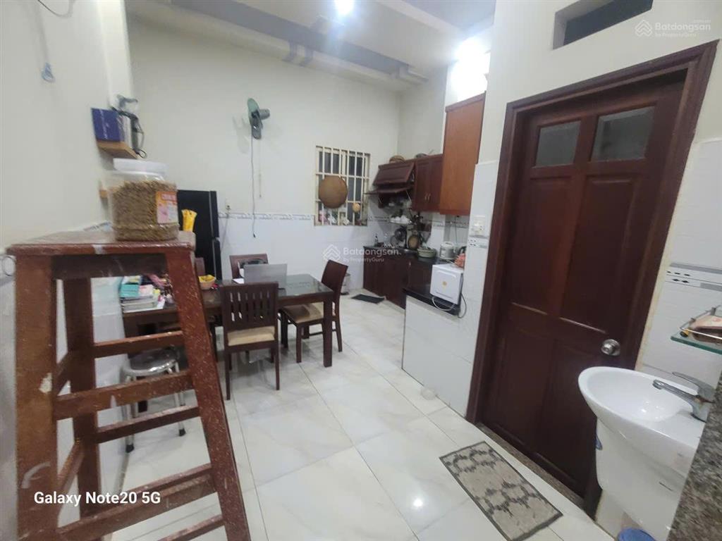 Nhà 4x13m, trần văn mười hóc môn, 1 trệt 2 lầu, hẻm ô tô, đường cao không ngập, giá tốt 3.8 tỷ