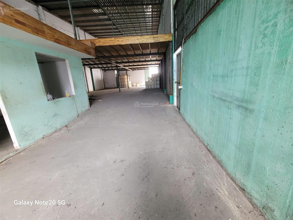Cho thuê kho 800m2 đường trần văn mười, hóc môn cũ, có sẵn văn phòng, vị trí cực đẹp