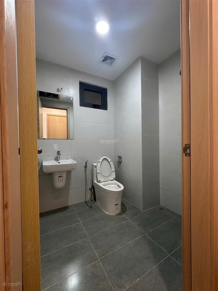Chính chủ cần cho thuê căn 2 ngủ 2 wc tại chung cư pg aura