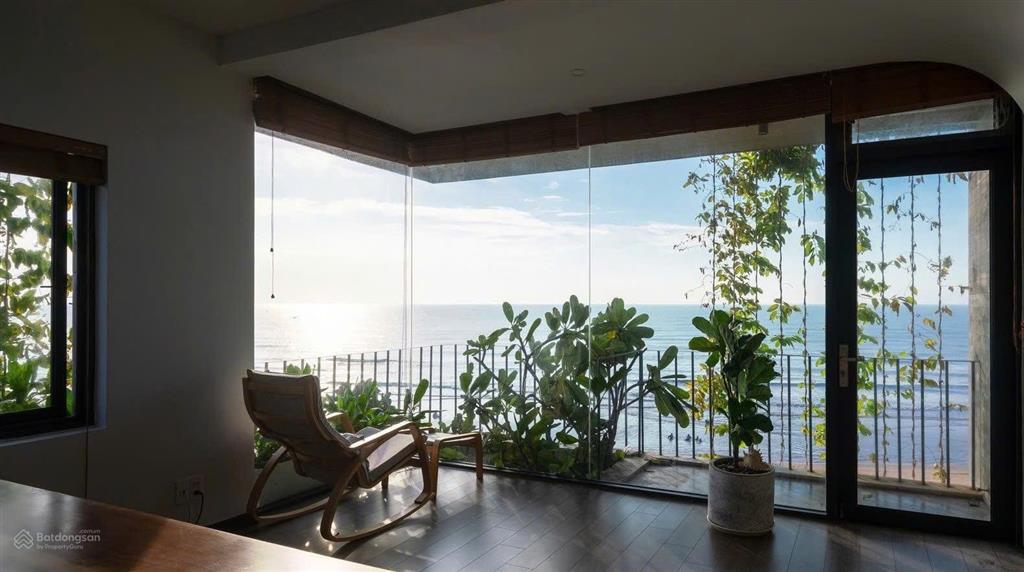 Sang nhượng gấp căn hộ view biển chỉ 5 phút là chạm biển, giá 360 triệu.