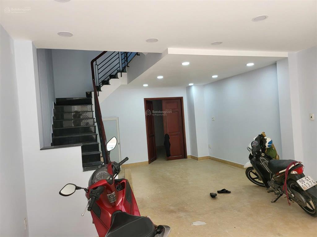 Bán nhà hxh 8m đường bắc hải q.10  dt 4x16m 4 tầng giá 14 tỷ