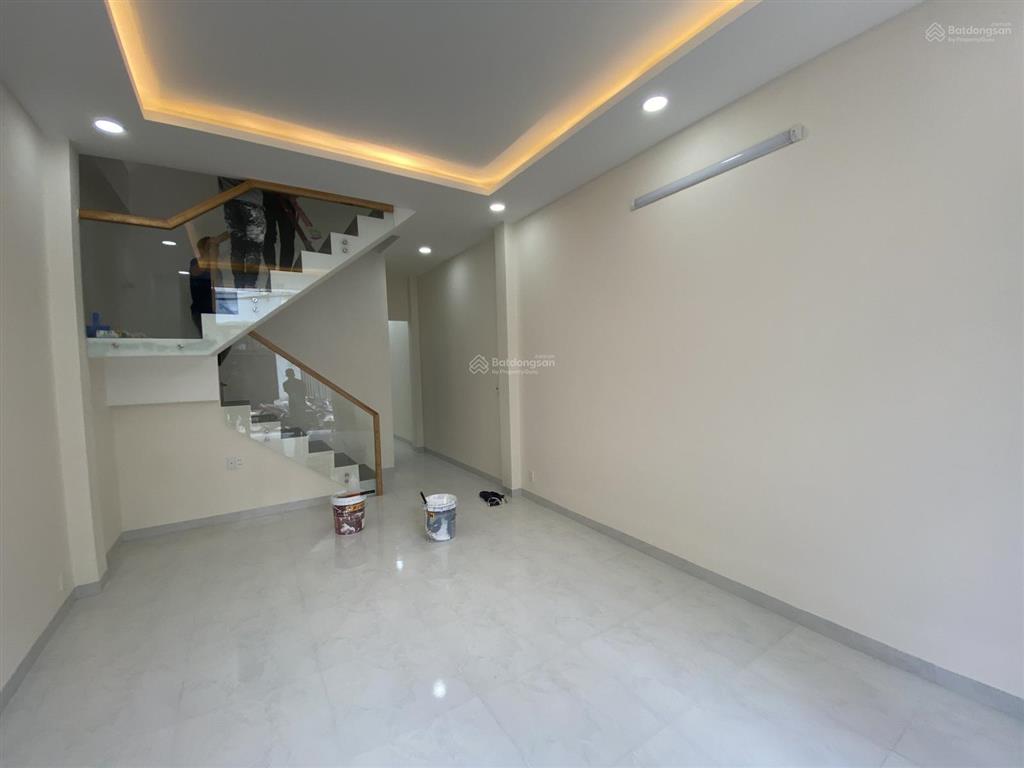 Bán nhà 8 tầng thang máy mặt tiền trần phú, phường 7, quận 5. (dt 4m x 27m, cn 108 m2)