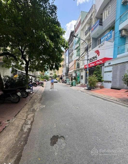 Bán biệt thự sân vườn hxh 12m đường cao thắng nối dài p. 12 q. 10 dt 13,5mx20m