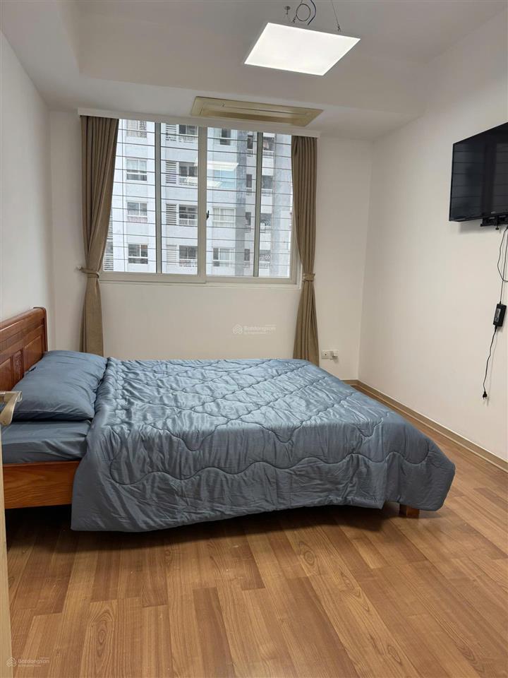 Hạ giá 9,6 tỷ bán imperia q2, 135m2, 3pn, full nội thất, sổ hồng, miễn phí 01 suất xe hơi, 2 xe máy