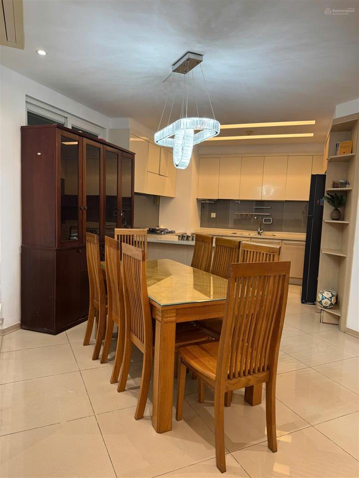 Hạ giá 9,6 tỷ bán imperia q2, 135m2, 3pn, full nội thất, sổ hồng, miễn phí 01 suất xe hơi, 2 xe máy