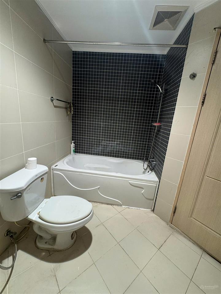Hạ giá 9,6 tỷ bán imperia q2, 135m2, 3pn, full nội thất, sổ hồng, miễn phí 01 suất xe hơi, 2 xe máy