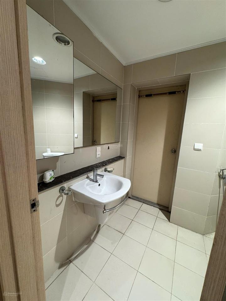 Hạ giá 9,6 tỷ bán imperia q2, 135m2, 3pn, full nội thất, sổ hồng, miễn phí 01 suất xe hơi, 2 xe máy