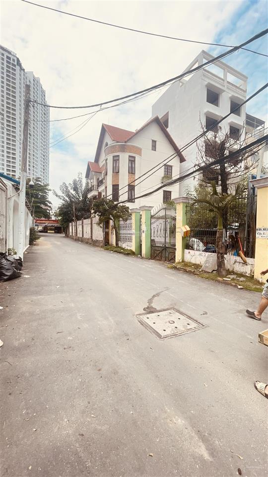 Chính chủ bán lô đất thổ cư 300m255tỷ  vị chí khu biệt thự kiều đàm trần xuân soạn tân hưng q 7