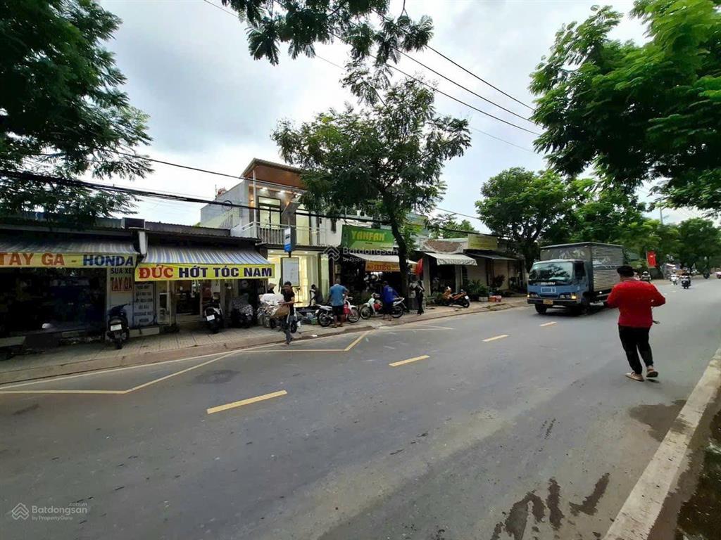 Nhà chinh chủ cần bán  7 tỷ 500  bán nhà mặt tiền nguyễn bình, phú xuân, nhà bè