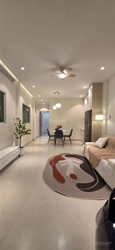 Nhà đẹp chính chủ cần bán giá 4tỷ9  nhà 2 tầng full thất cao cấp  đường huỳnh tấn phát quận 7