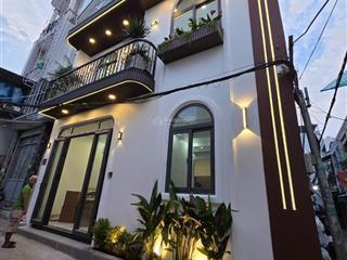 Chính chủ bán nhà 2 tầng mới hoàn thiện diện tích 90m2  sổ hồng riêng đường huỳnh tấn phát q7.