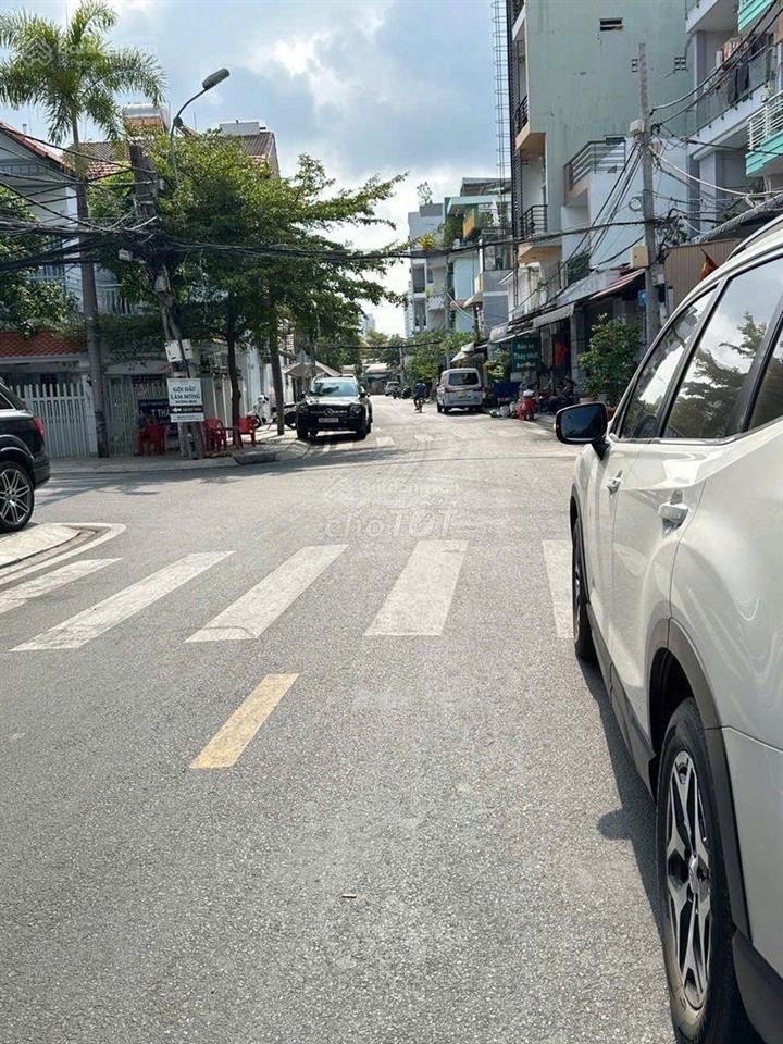 Chính chủ bán nhà 2 tầng hơn 10 tỷ  đường hoàng quốc việt  phường phú thuận quận 7.