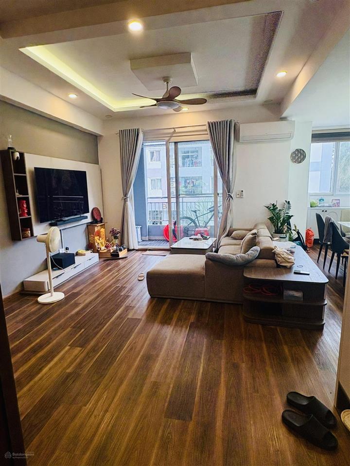 Chính chủ cần bán chung cư vstar  căn hộ 117m2  5 tỷ 550  đường phú thuận p phú thuận q7.