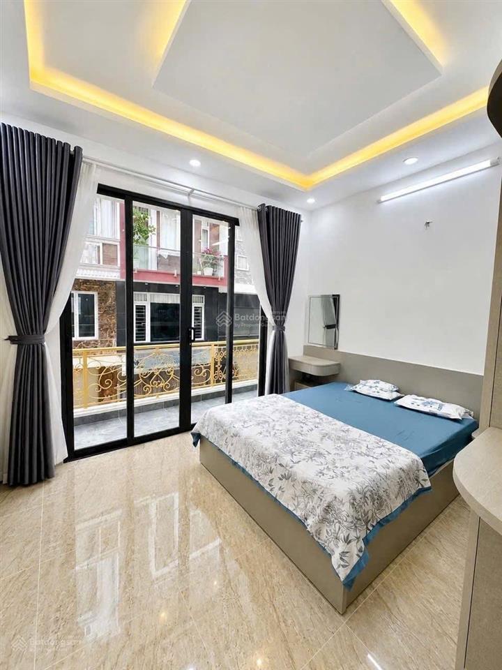 Chính chủ bán căn nhà mới 100%  10tỷ5 khu nhà phố đường hoàng quốc việt. quận 7.