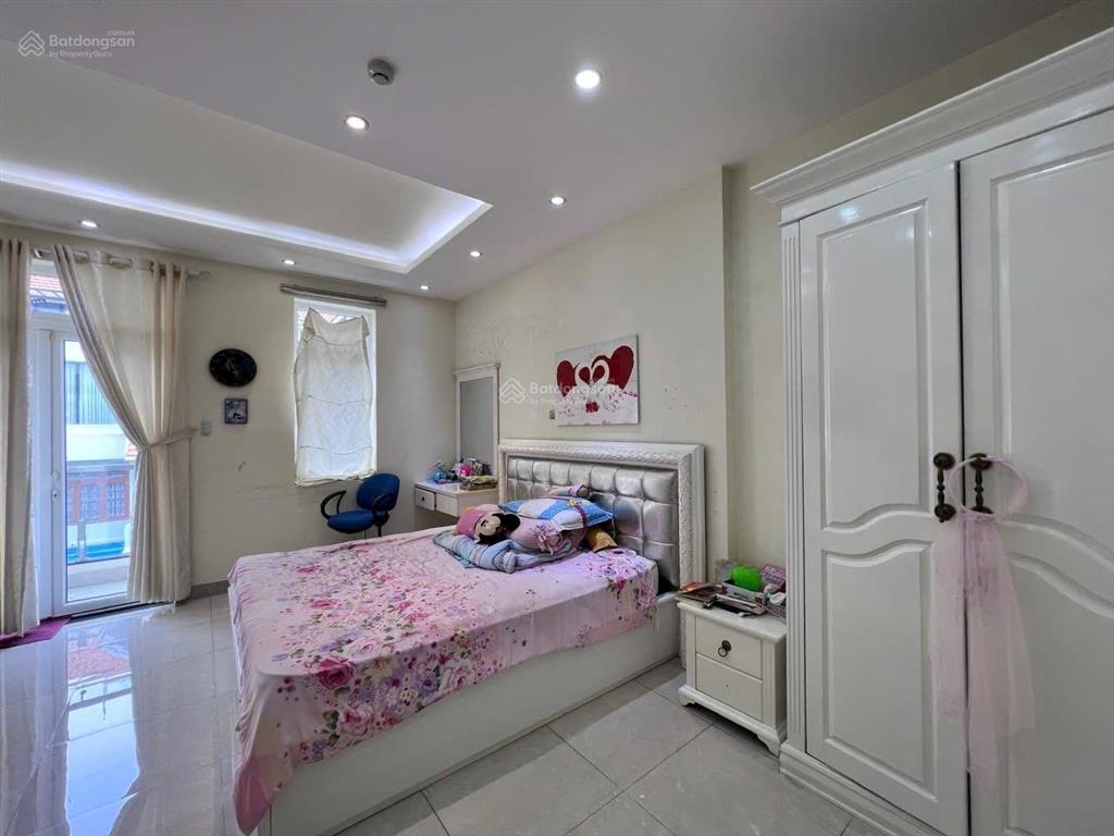Cho thuê nhà 1 hầm 1 trệt 3 lầu  5 phòng ngủ đường số 10 phường tân hưng, quận 7