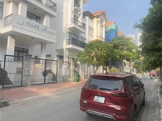Cho thuê nhà 1 hầm 1 trệt 3 lầu  5 phòng ngủ đường số 10 phường tân hưng, quận 7