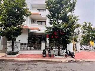 Chính chủ cho thuê nhà mặt tiền quận 7 vị trí đẹp, kinh doanh cực tốt! đường hoàng trọng mậu.