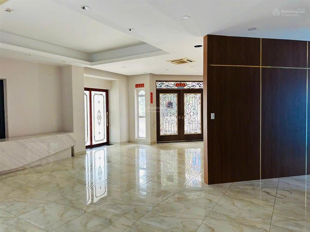 Chính chủ cho thuê nhà mặt tiền quận 7 vị trí đẹp, kinh doanh cực tốt! đường hoàng trọng mậu.