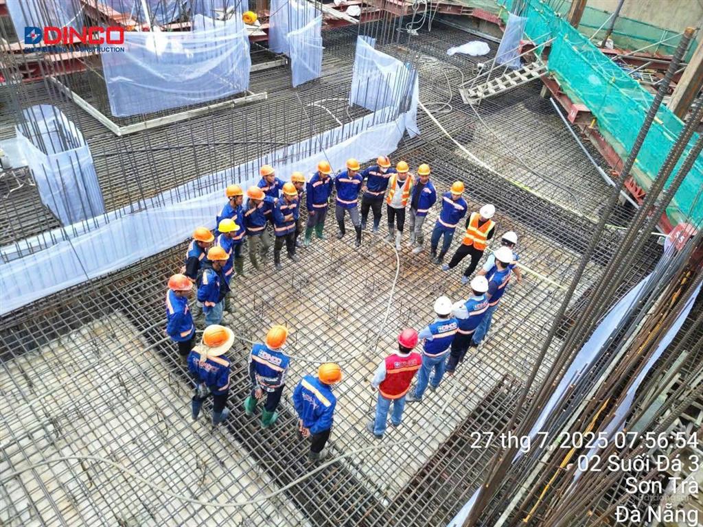 Căn hộ mặt biển mỹ khê  nằm ngay chân núi sơn trà, tựa sơn hướng thủy, giá và chính sách tốt nhất