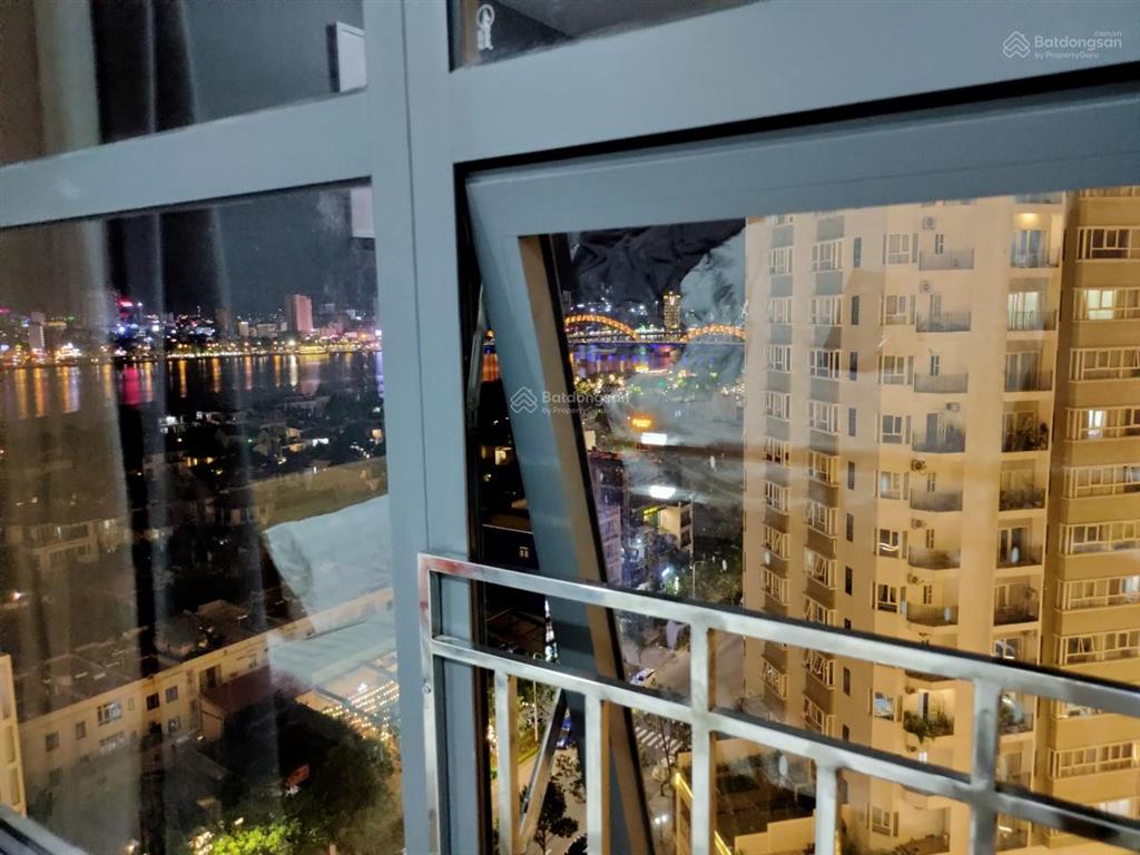 Mình chính chủ cần cho thuê căn monarchy 2pn block b tầng cao, mới đẹp, giá sốc chỉ 16 triệu/tháng