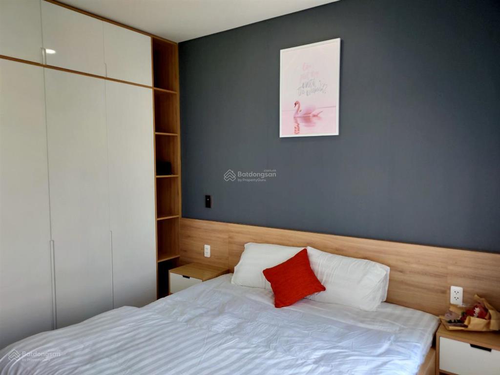 Mình chính chủ cần cho thuê căn monarchy 2pn block b tầng cao, mới đẹp, giá sốc chỉ 16 triệu/tháng