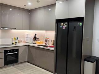 Bán căn góc 2pn full nội thất, ban công đông bắc mát nhà, sẵn sổ, gần vincom, masteri centre point