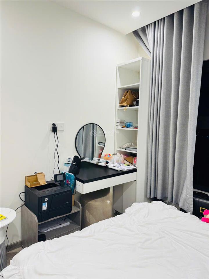 Căn 2pn full nội thất cao cấp, gần vincom, the beverly solari, view thoáng, tone trắng sáng nhà