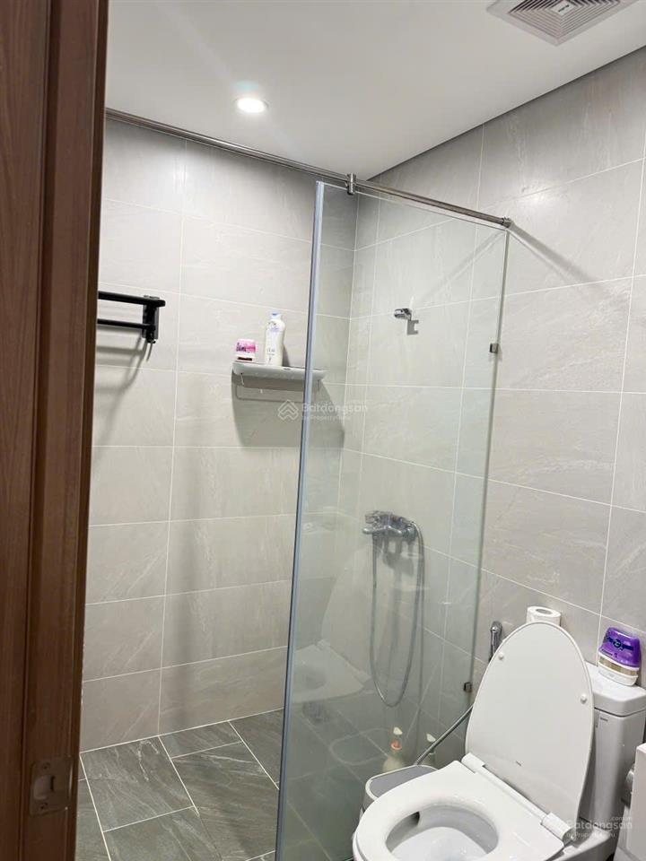 Căn 2pn full nội thất cao cấp, gần vincom, the beverly solari, view thoáng, tone trắng sáng nhà