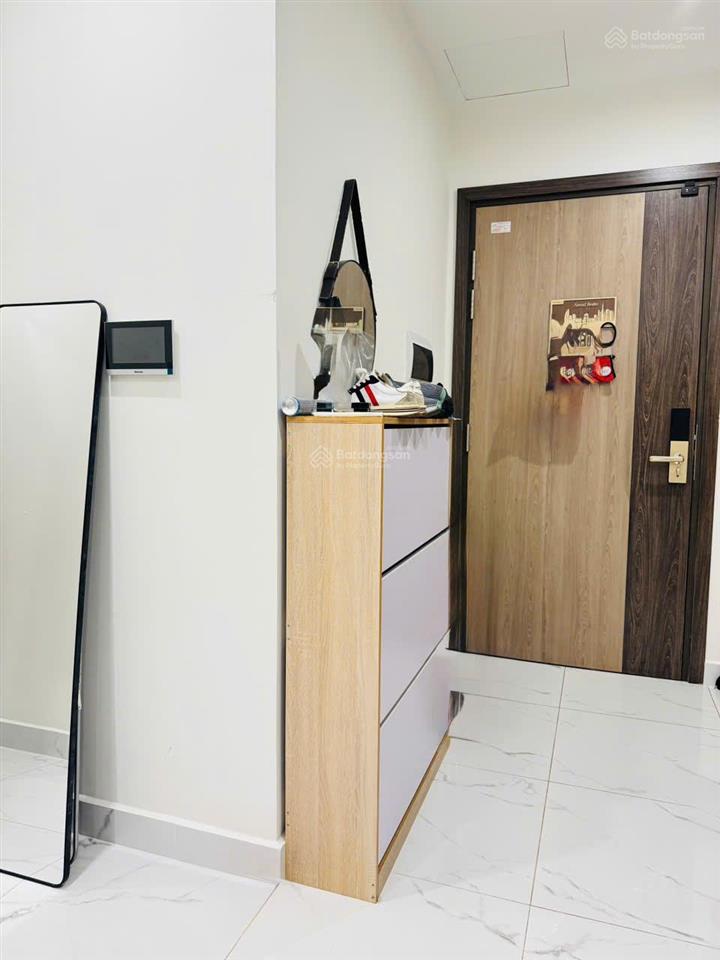 Căn 2pn full nội thất cao cấp, gần vincom, the beverly solari, view thoáng, tone trắng sáng nhà