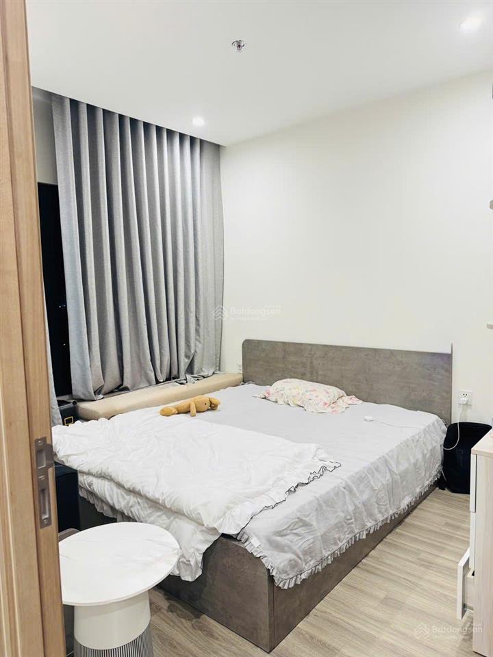 Căn 2pn full nội thất cao cấp, gần vincom, the beverly solari, view thoáng, tone trắng sáng nhà