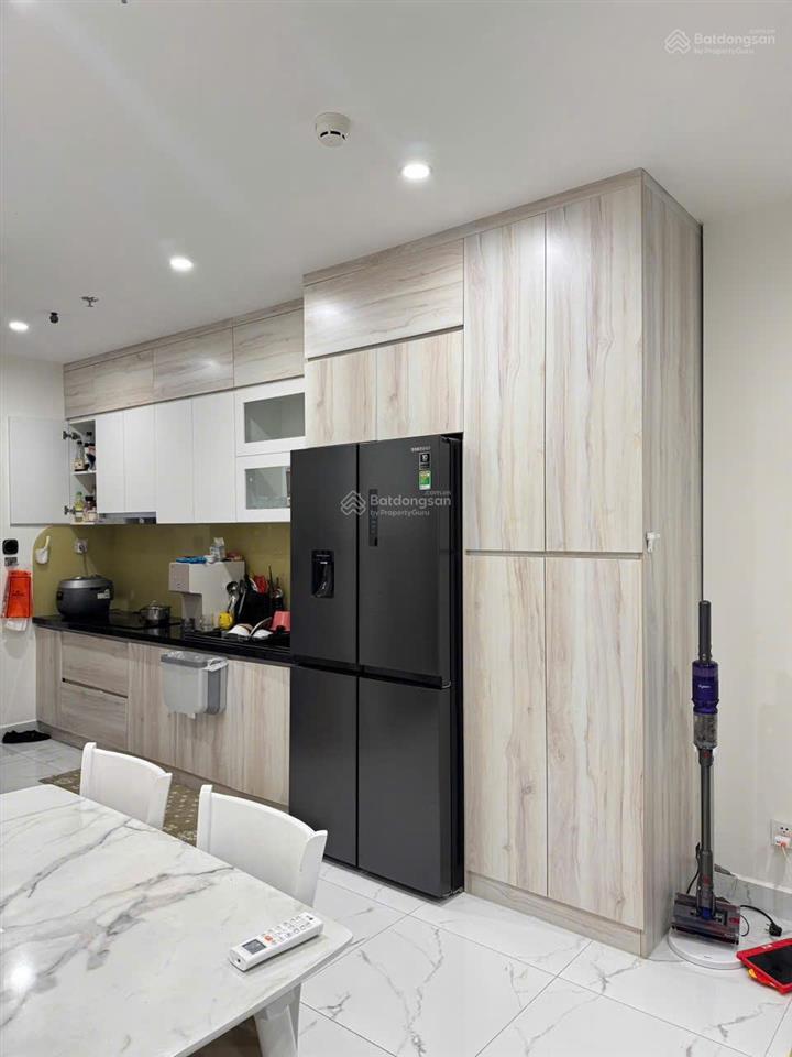 Căn 2pn full nội thất cao cấp, gần vincom, the beverly solari, view thoáng, tone trắng sáng nhà