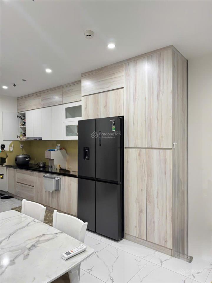 Căn 2pn full nội thất cao cấp, gần vincom, the beverly solari, view thoáng, tone trắng sáng nhà