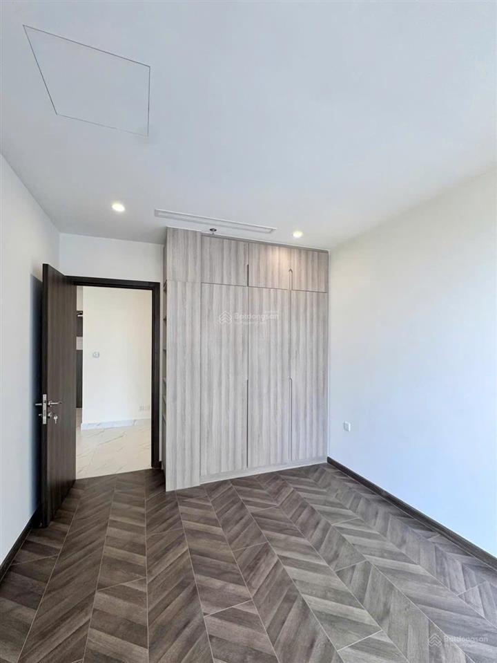 Cho thuê 1pn+ (55m2)  tòa os5, tầng cao, view hồ bơi vô cực  khu opus cao cấp