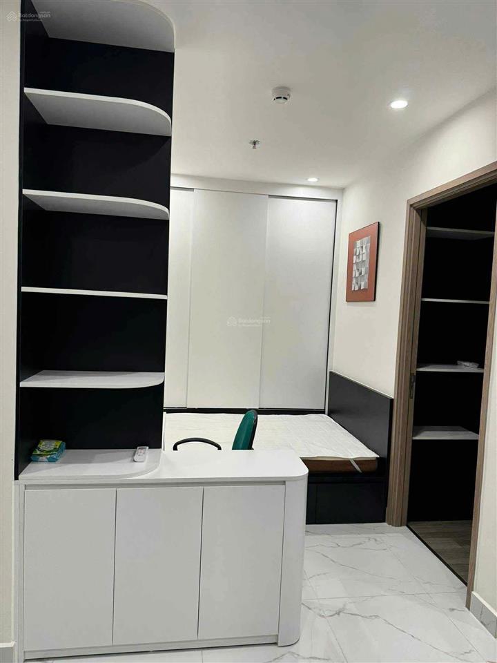 Nổi bật cho thuê căn 2pn+ 69m2 căn góc full nội thất gỗ cao cấp the origami vinhomes grand park