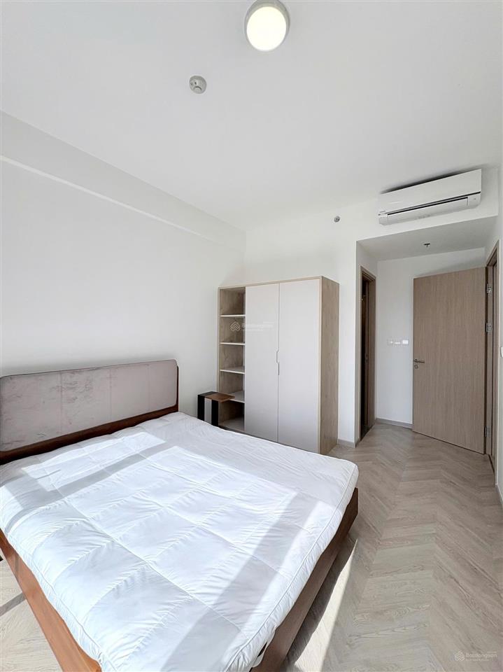 Cho thuê căn 2pn full nội thất masteri centre point, pql trong 2028, sẵn chén dĩa, có máy nước nóng