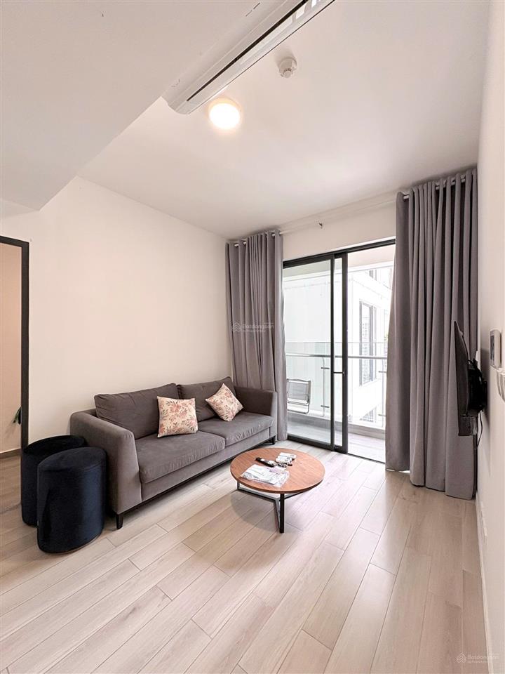 Cho thuê căn 2pn full nội thất masteri centre point, pql trong 2028, sẵn chén dĩa, có máy nước nóng