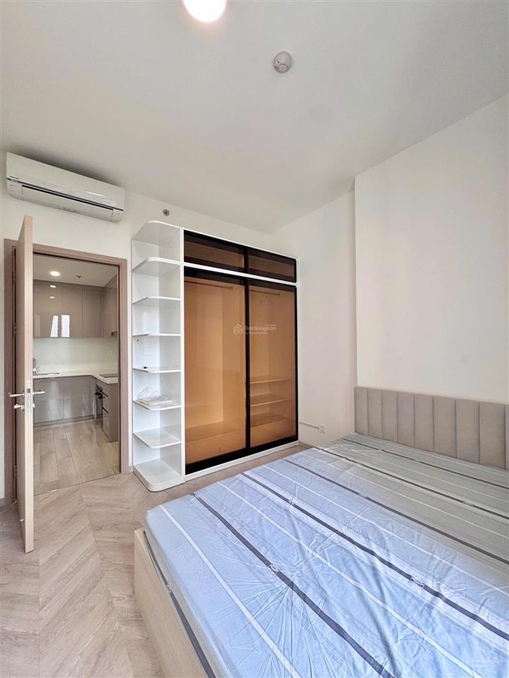 Cho thuê căn 2pn full nội thất view pháo bông, có gym, máy nước nóng, masteri, gần vincom, sân golf