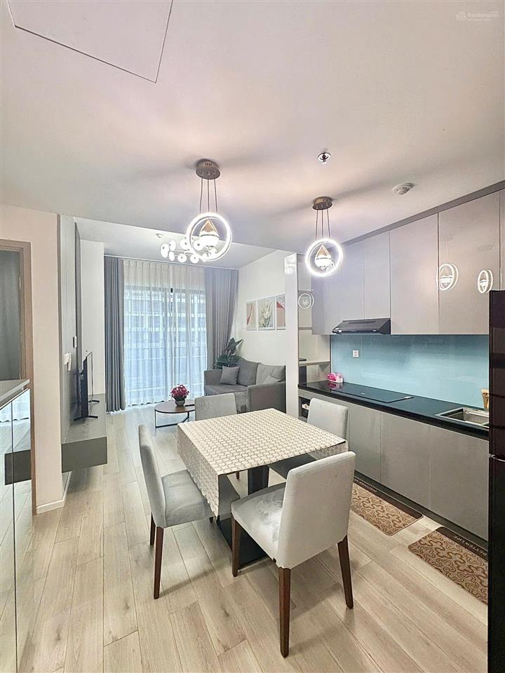 Bán ch 1pn + 54m2 view nội khu, hồ bơi lumiere boulevard giá chỉ 3,2 tỷ sổ hồng