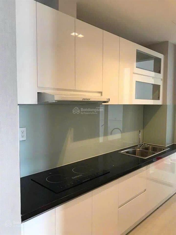 Bán gấp giá tốt căn hộ 2pn, 2wc tại sky center, đầy đủ nội thất cao cấp, view đẹp