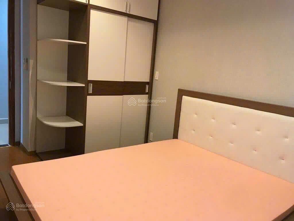 Bán gấp giá tốt căn hộ 2pn, 2wc tại sky center, đầy đủ nội thất cao cấp, view đẹp