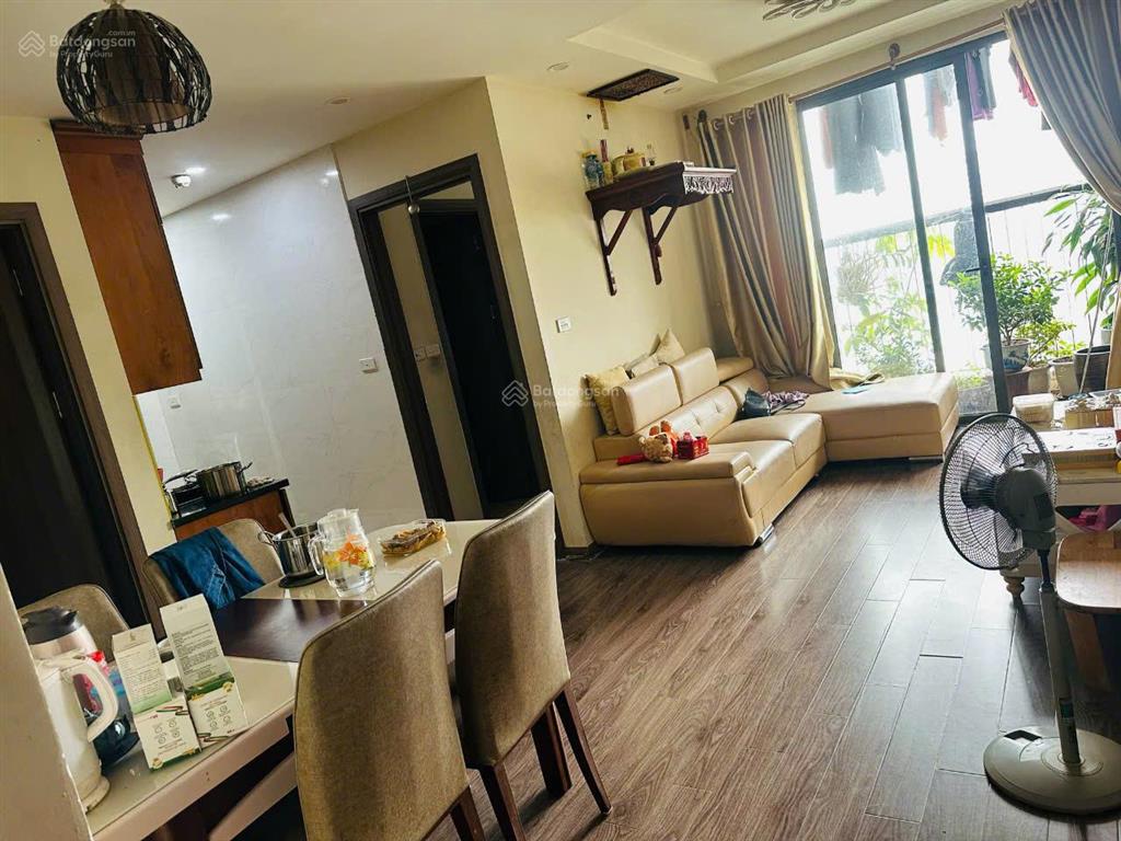 Bán căn 2pn giá tốt nhất helios 75 tam trinh  ban công mát